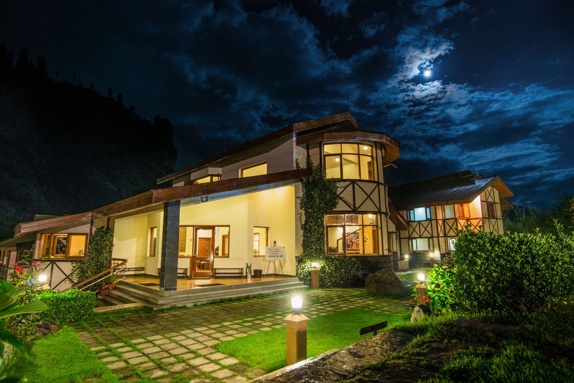 Solang Valley Resort Palchān Exterior foto