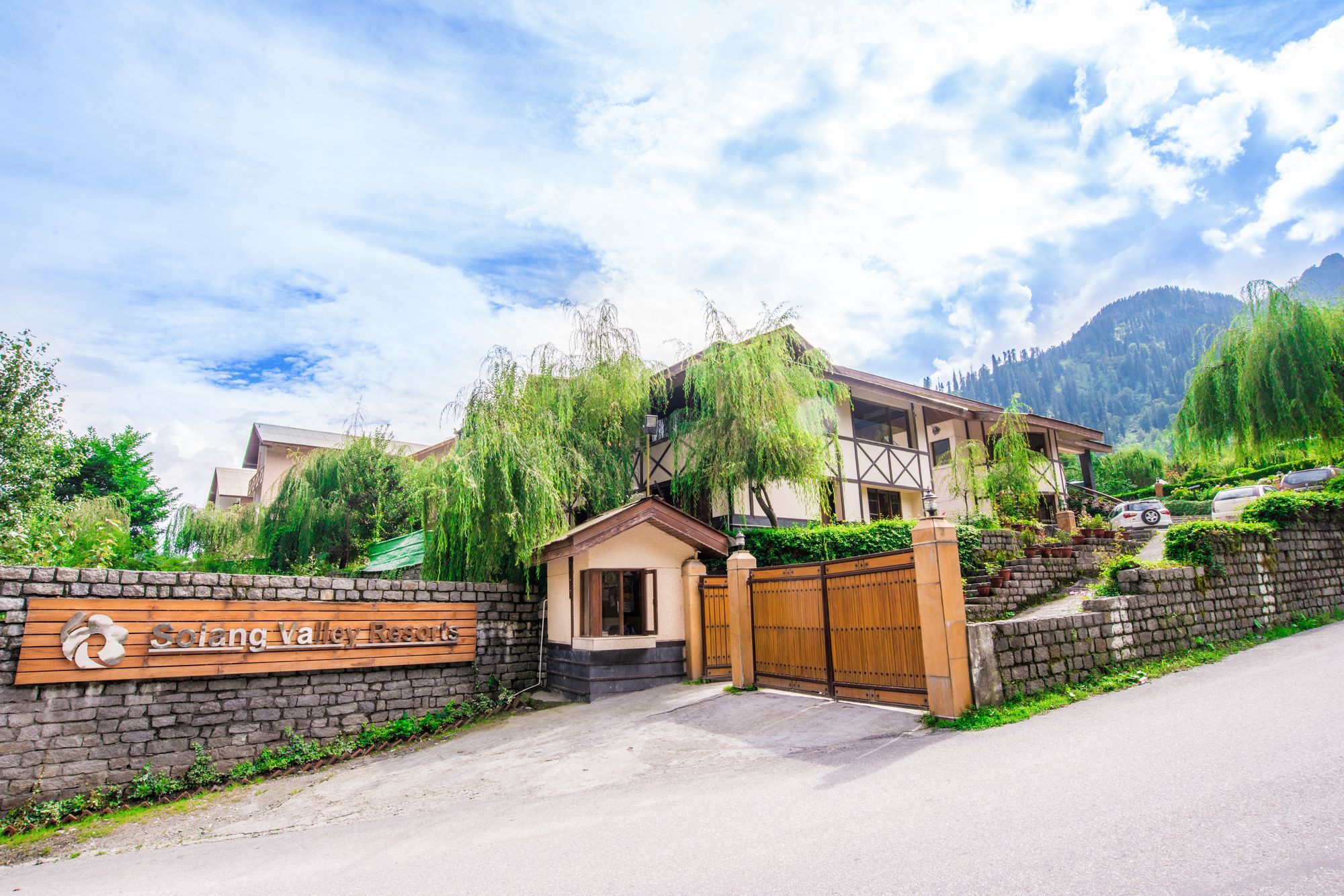 Solang Valley Resort Palchān Exterior foto