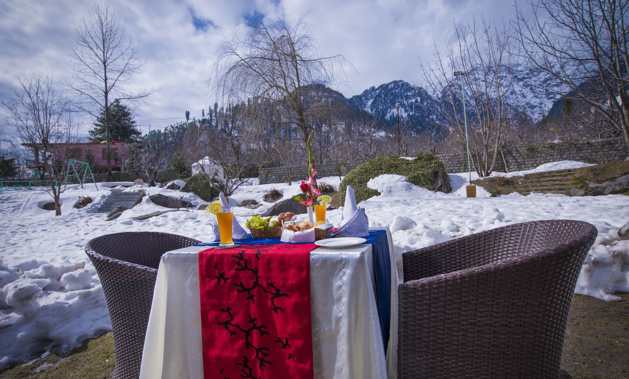 Solang Valley Resort Palchān Exterior foto